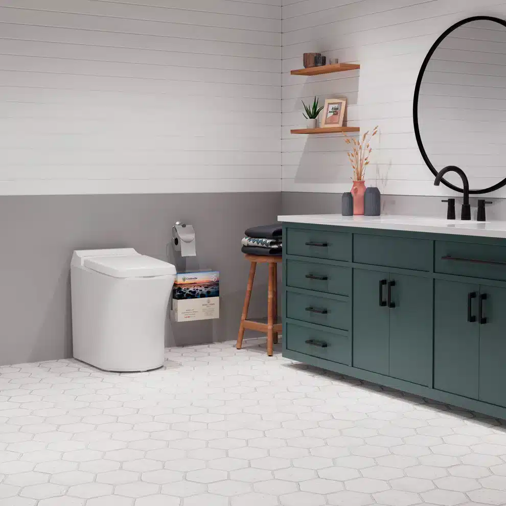 forbraendingstoilet-cinderella-comfort-i-moderne-badevaerelse